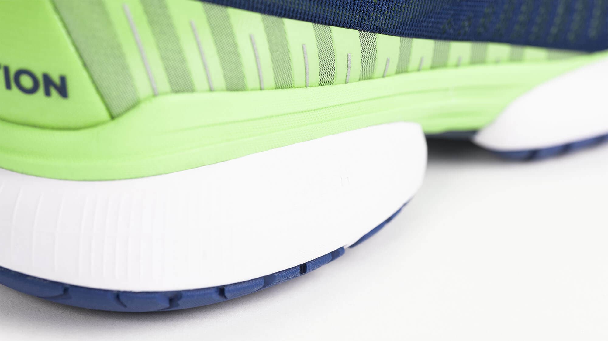 nevos-2-trampoline-effect-men-blue-mobile-2