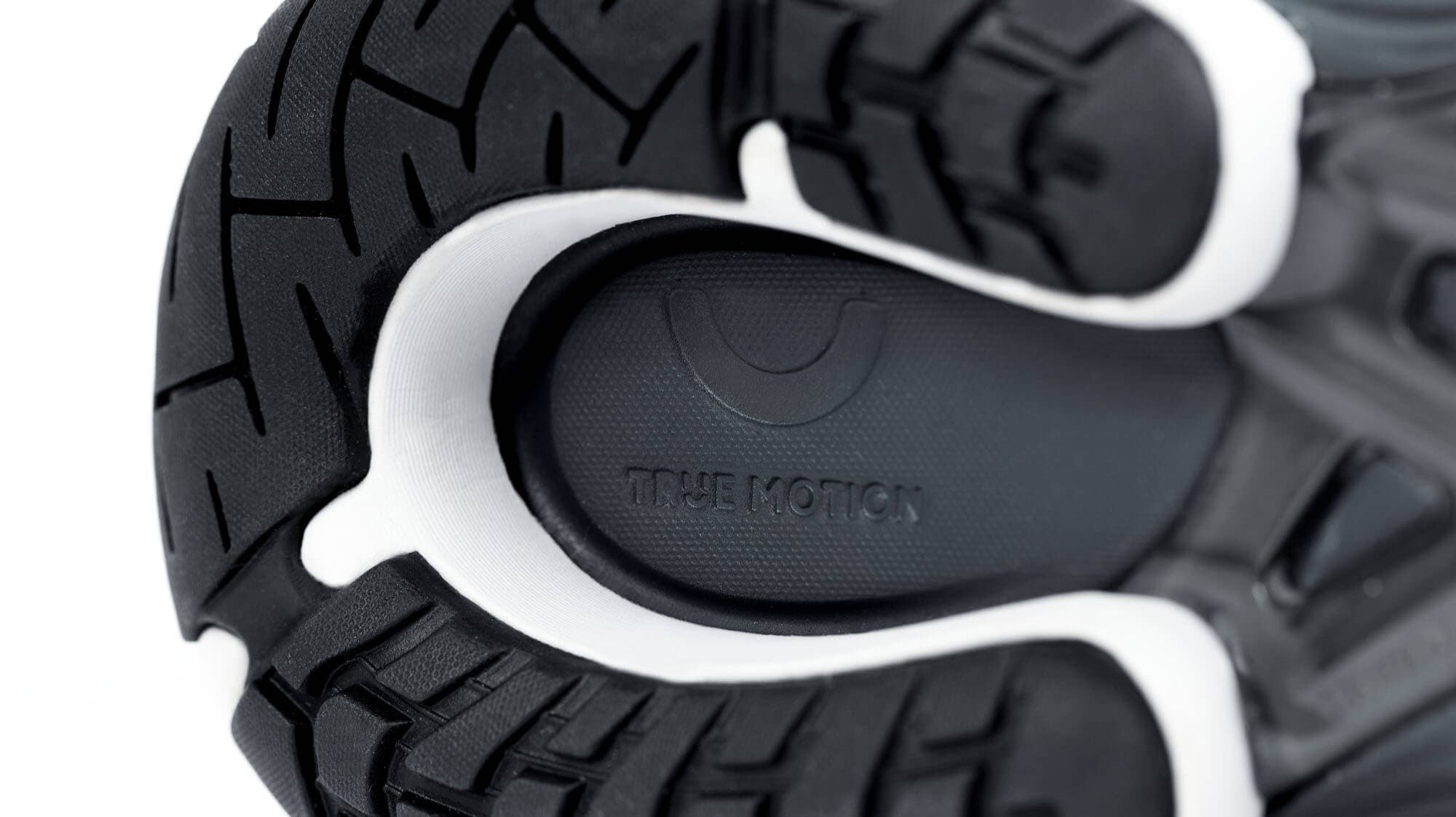 centered-footstrike_u-tech-nevos-next-gen-2