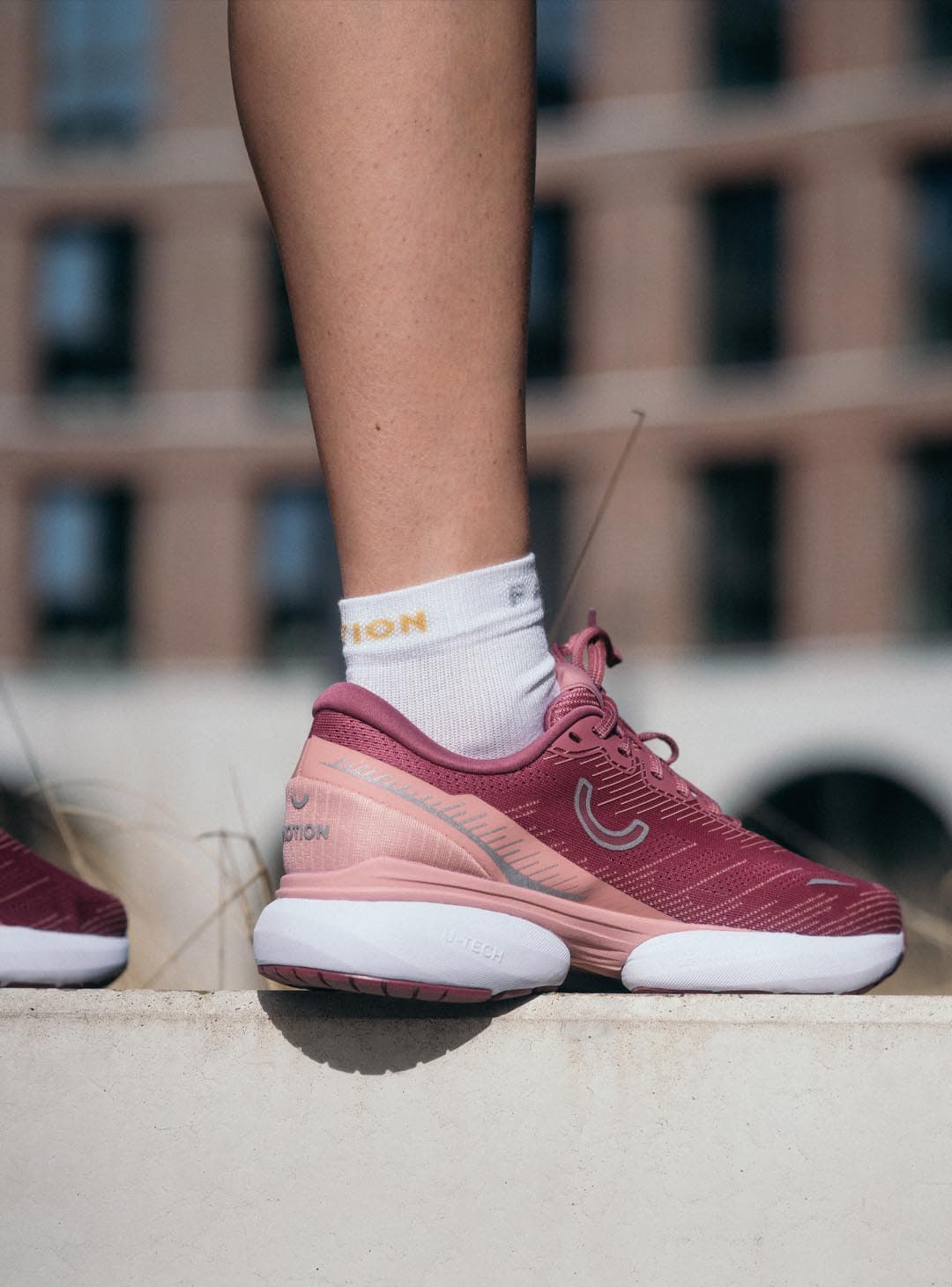 falke-ru-true-motion-damen-laufsocke-short-mood-02