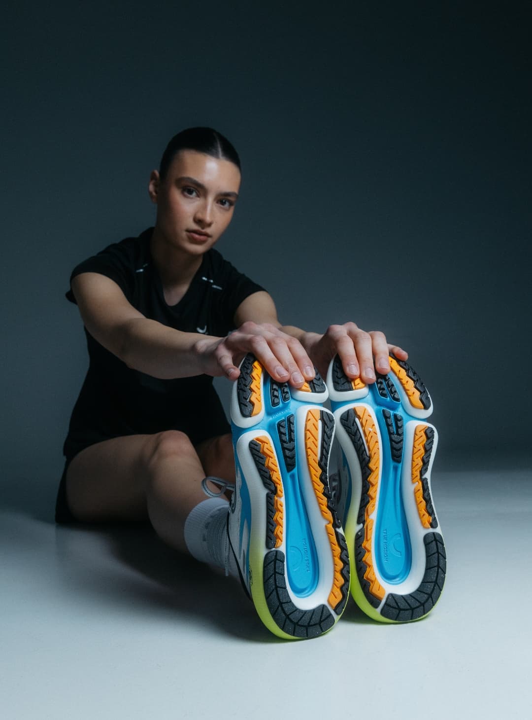 u-tech-vichara_tmw01091b_03_mood_01