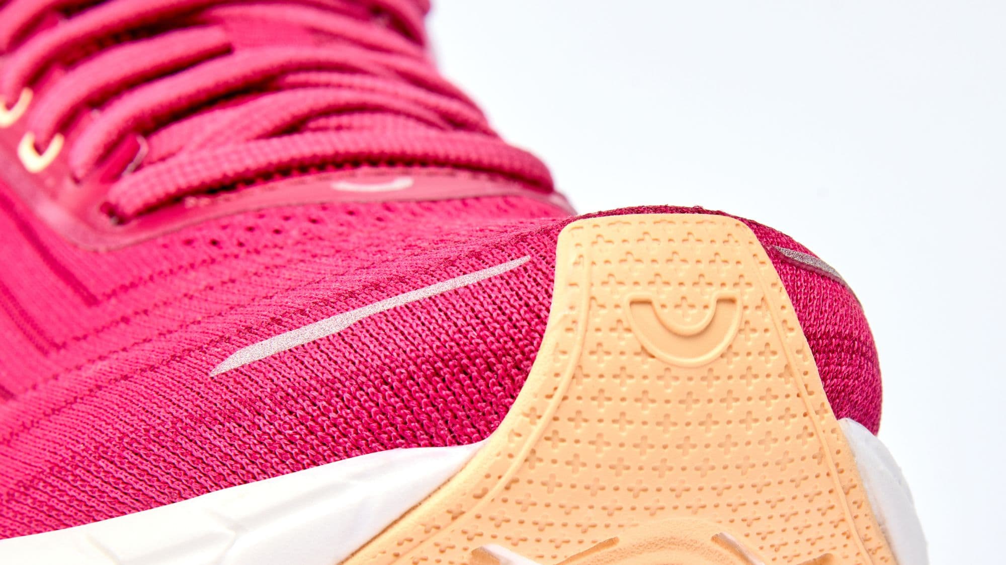 nevos-4-women-02-usp-mobile-03