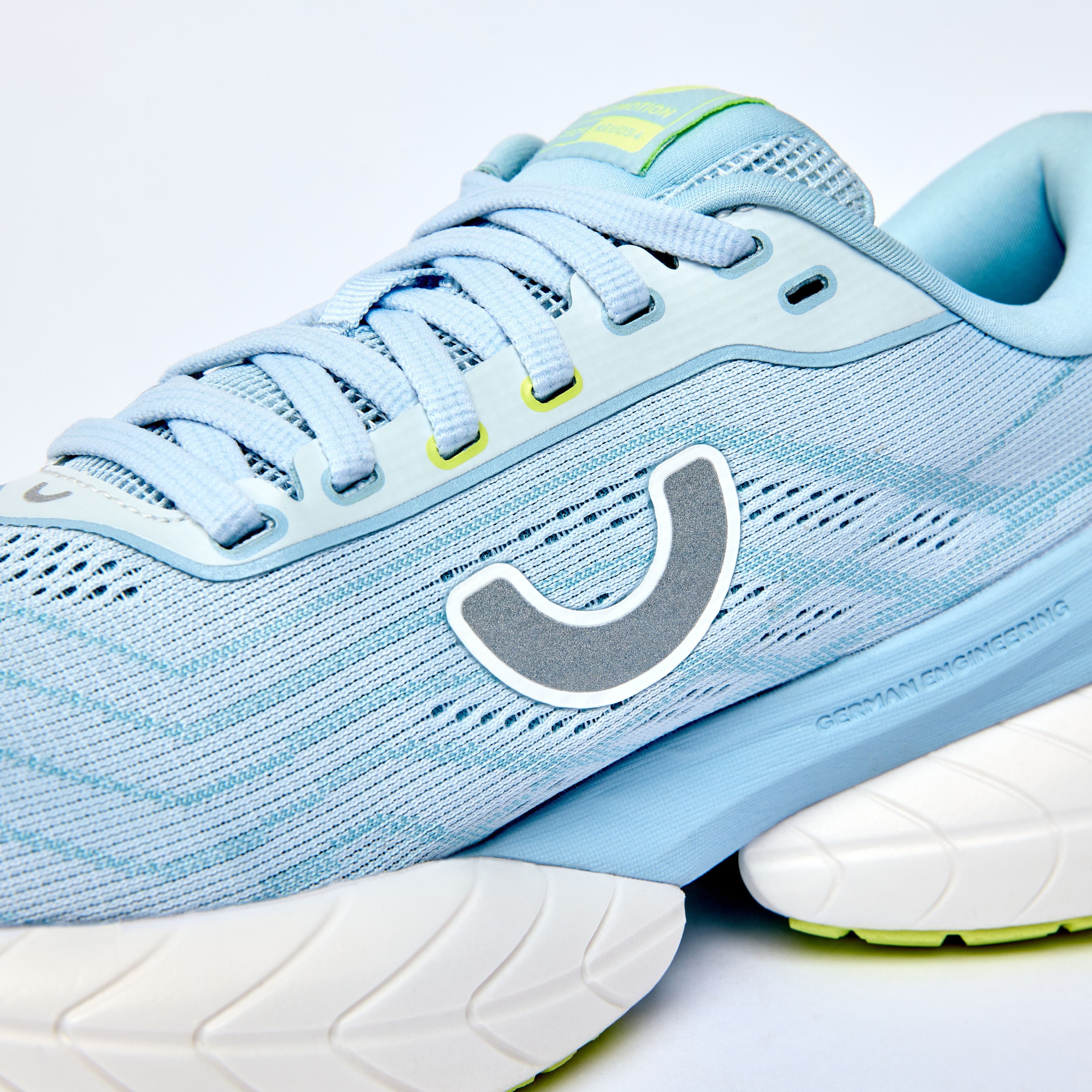 nevos-4-women-01-usp-03