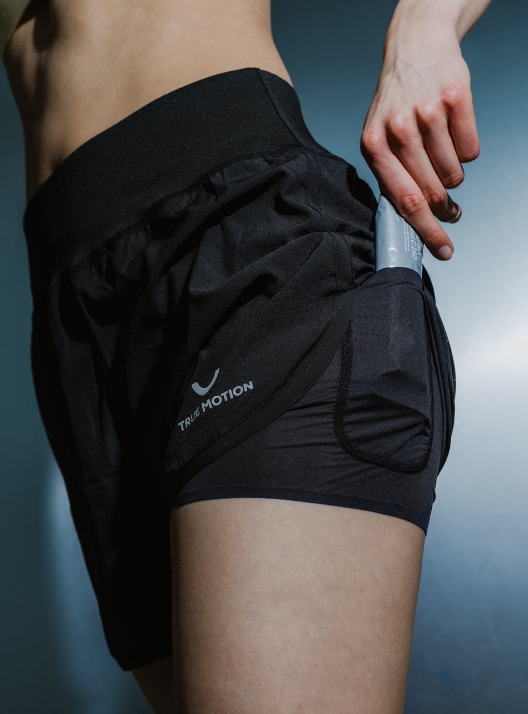 performance-shorts_tmw0301_01_mood_02-1